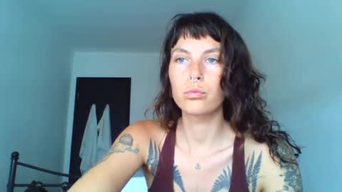 pixiecatfairy online show from September 20, 1:31 pm