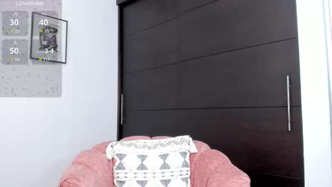 Angie Henao online show from March 25, 5:49 pm