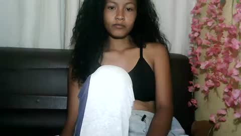 prettychoux online show from March 12, 12:41 pm