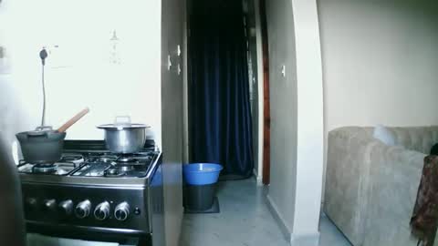 prettyreen online show from April 9, 2:00 pm