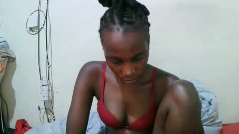 pritty_amber online show from April 12, 9:34 am