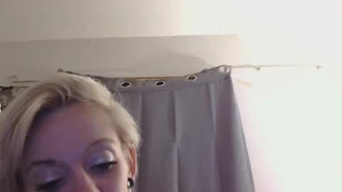 pynuppryncess online show from April 3, 9:07 am