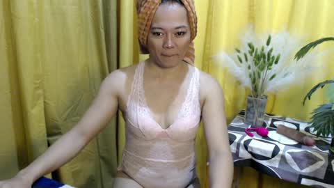 queen_ennah online show from July 27, 12:18 am