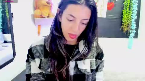 queen_natttyy online show from August 1, 3:52 am