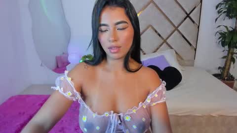 Maria Del Mar online show from January 9, 8:02 pm