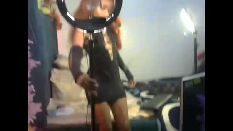 quin_z online show from March 23, 12:55 pm