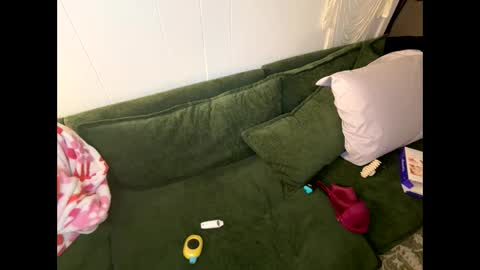 Ray Ray online show from March 27, 4:14 am