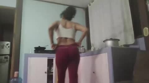 Random girl on sofa online show from February 13, 4:47 am