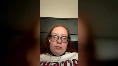 red_hot_foxx03 online show from March 27, 7:47 pm