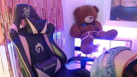 Mere  online show from April 15, 2:39 pm