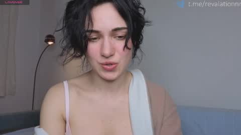 Ewiwi online show from April 15, 3:45 pm