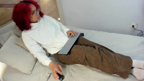 Sara online show from April 9, 9:59 am