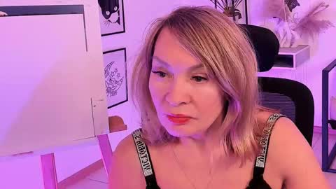 QUEEN online show from January 31, 11:03 am