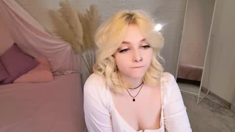 Sabrina online show from March 16, 9:08 pm