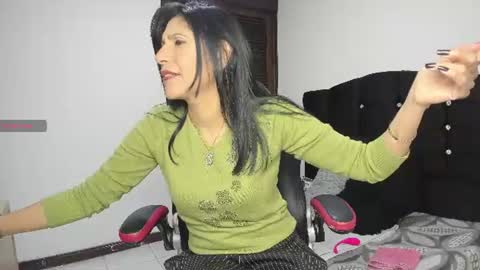 samantha1_rosse01 online show from August 6, 12:06 am