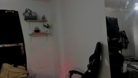 SamyHolbrook online show from April 10, 1:28 pm