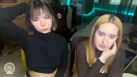 sandra dimonds online show from March 18, 2:55 pm