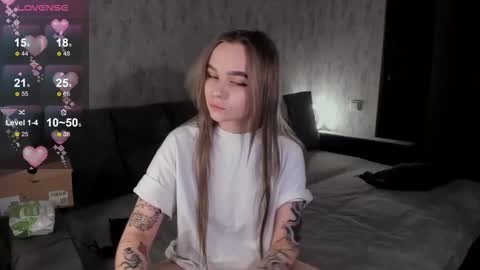 Sara online show from October 7, 3:27 pm