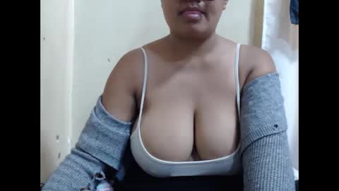 saronette online show from April 8, 5:31 am