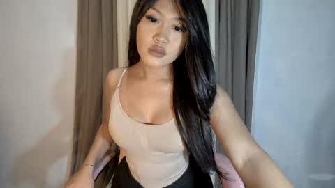 sassy_jenny8 online show from July 22, 5:58 pm