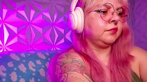 Gina George online show from March 7, 3:57 am