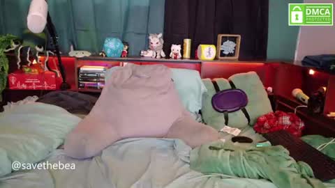 Bea online show from August 8, 6:49 pm