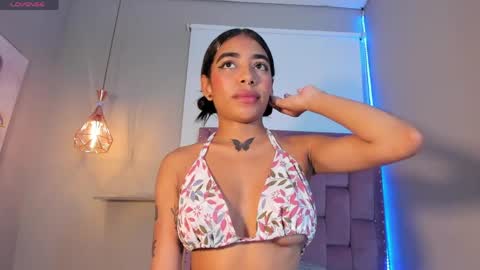 scarlet_vixen_ online show from April 9, 12:21 pm