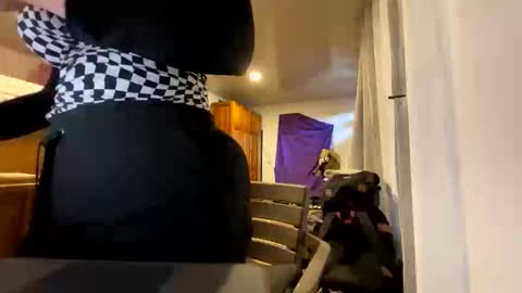 scarlet whisper online show from March 30, 9:58 pm