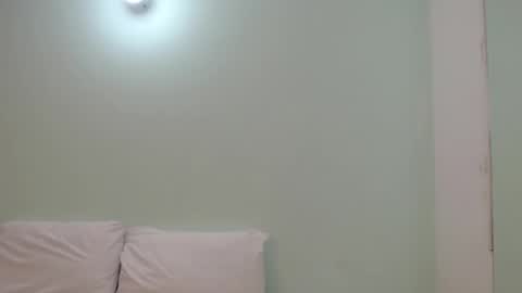 scarlet  online show from March 18, 12:10 pm