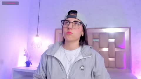 Scarlet online show from April 21, 2:51 am