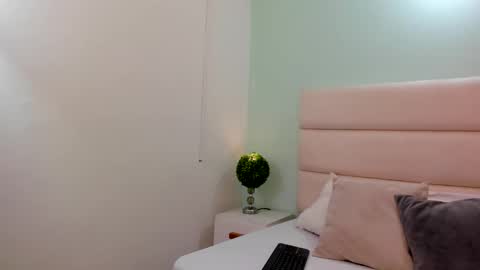 SCARLET online show from March 8, 11:47 am