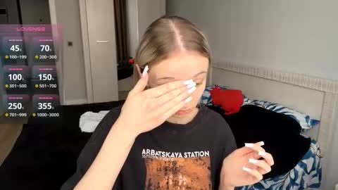 Kate online show from March 30, 2:27 pm