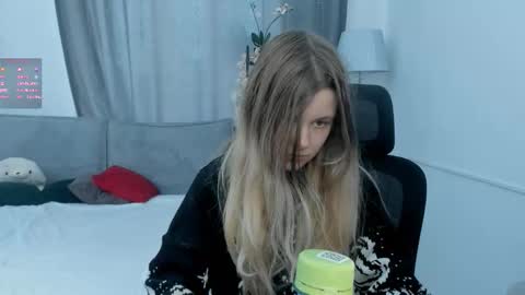 secrettier online show from March 26, 5:42 am