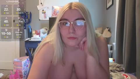 Selene online show from March 17, 8:02 pm