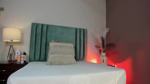 Selene Lujan online show from March 27, 11:44 am