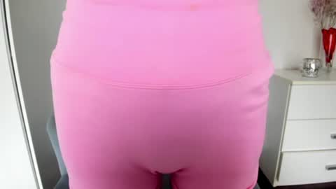 sensuallstella online show from July 1, 10:37 am
