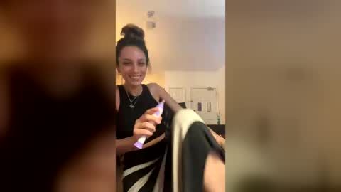 serenityroseee online show from June 16, 9:27 pm