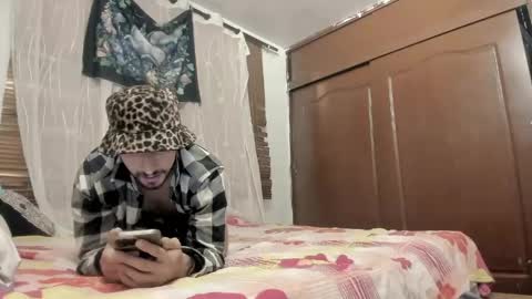         online show from April 19, 3:28 am