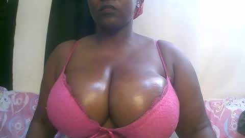 sexxi_ebony online show from April 12, 8:17 am