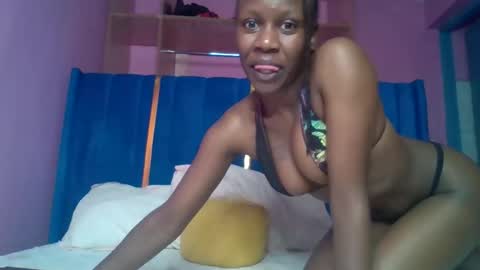 sexxy bellah online show from April 11, 11:47 am