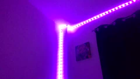 karmen online show from May 7, 7:01 am