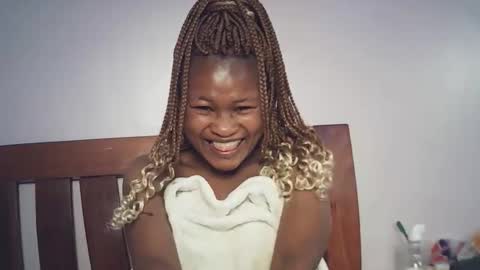 queenivy online show from January 19, 12:29 am