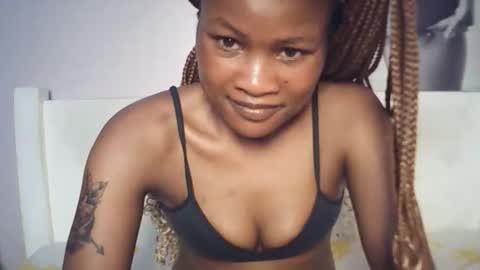 queenivy online show from February 9, 11:40 pm