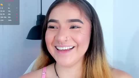 Shanntal  online show from October 7, 8:02 pm