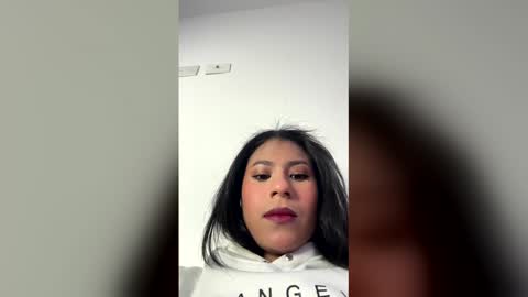 Sharol smile online show from April 5, 6:18 pm