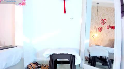 sharon_leather online show from March 26, 12:51 pm