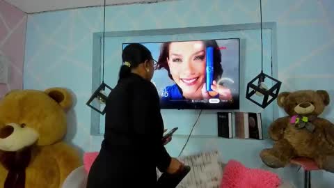 Sharon Noa online show from March 23, 11:38 am