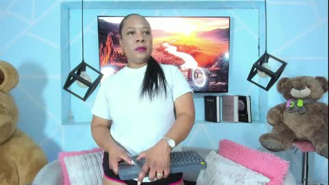 Sharon Noa online show from April 8, 11:34 am