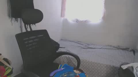 Shayna online show from April 15, 7:58 pm