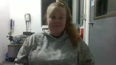 sierra_bby online show from January 17, 10:45 am